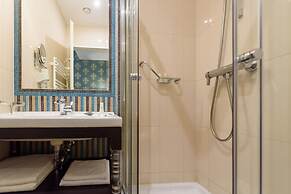 La Prima Fashion Hotel