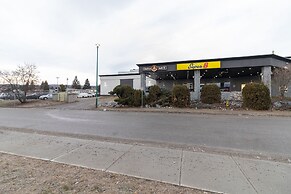 Super 8 by Wyndham Prince George