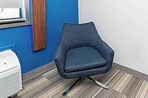 Holiday Inn Express & Suites Del Rio by IHG