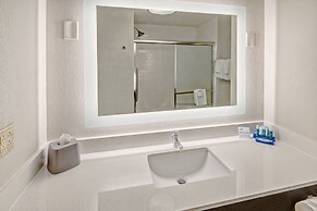 Holiday Inn Express Hotel & Suites Jackson NE by IHG