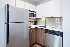 Staybridge Suites Omaha 80th And Dodge by IHG