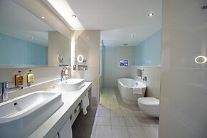Holiday Inn Bristol City Centre by IHG