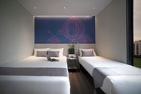 Hotel 81 Lucky