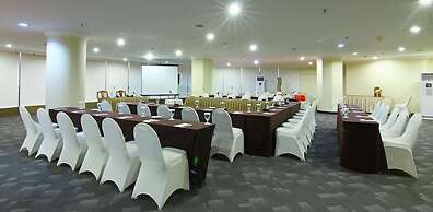 Grand Arkenso Parkview Hotel