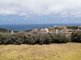 Amzee Bokmakierie Guest House