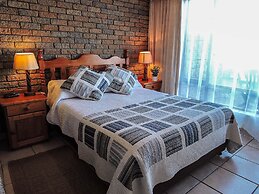 Amzee Bokmakierie Guest House