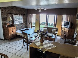 Amzee Bokmakierie Guest House