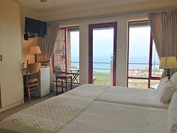 Amzee Bokmakierie Guest House