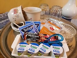 Amzee Bokmakierie Guest House