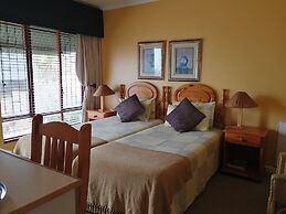 Amzee Bokmakierie Guest House