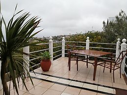 Amzee Bokmakierie Guest House