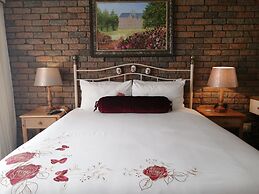 Amzee Bokmakierie Guest House