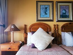 Amzee Bokmakierie Guest House