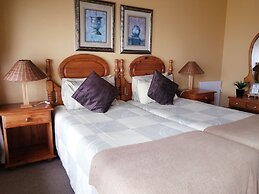 Amzee Bokmakierie Guest House