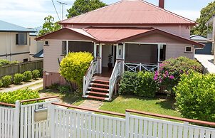 99 Kirkland Bed & Breakfast