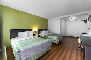 Motel 6 Warminster, PA