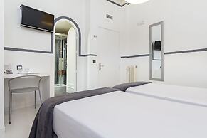 Hostal Gran Via 63 Rooms