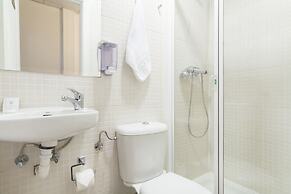 Hostal Gran Via 63 Rooms