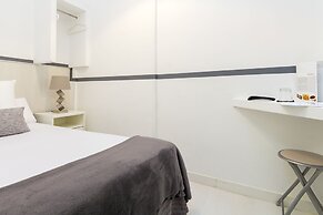 Hostal Gran Via 63 Rooms