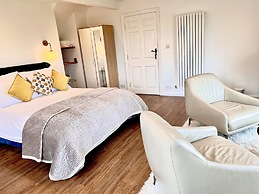 High Grassings Country House