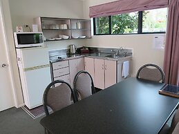 Shadzz Motel & Conference Centre