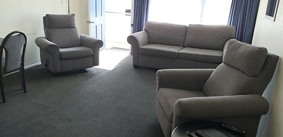 Shadzz Motel & Conference Centre