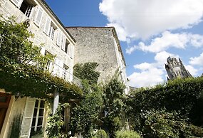 La Porte Rouge - The Red Door Inn Chambres d'Hotes