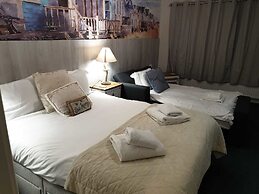 Watersedge Guest House