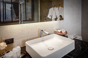 Jamahkiri Resort & Spa