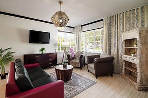 Tradewinds Apartment Hotel