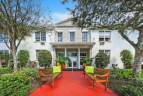 Tradewinds Apartment Hotel