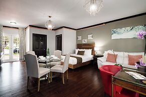 Tradewinds Apartment Hotel