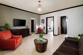 Tradewinds Apartment Hotel