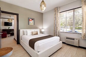 Tradewinds Apartment Hotel