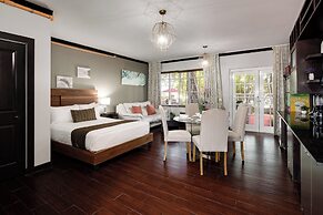Tradewinds Apartment Hotel
