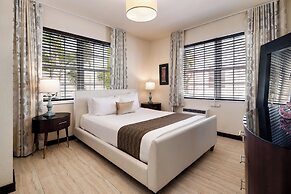 Tradewinds Apartment Hotel