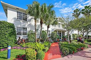Tradewinds Apartment Hotel