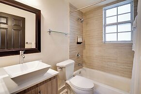 Tradewinds Apartment Hotel