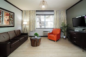 Tradewinds Apartment Hotel