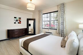 Tradewinds Apartment Hotel