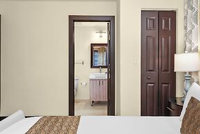 Tradewinds Apartment Hotel