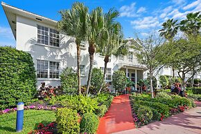 Tradewinds Apartment Hotel