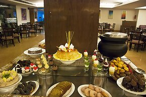Taurus Sarovar Portico