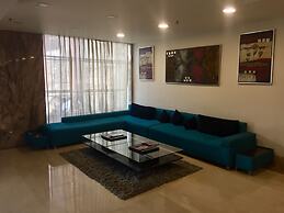 Taurus Sarovar Portico