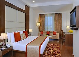 Taurus Sarovar Portico