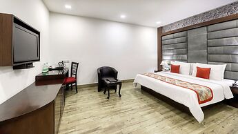 Taurus Sarovar Portico