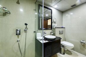 Taurus Sarovar Portico