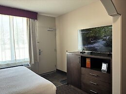 Ramada by Wyndham Estevan