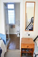 Braemar House B&B and YHA Hostel