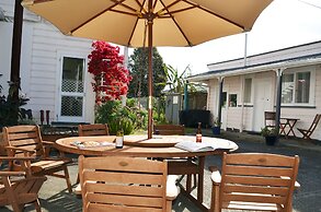 Braemar House B&B and YHA Hostel